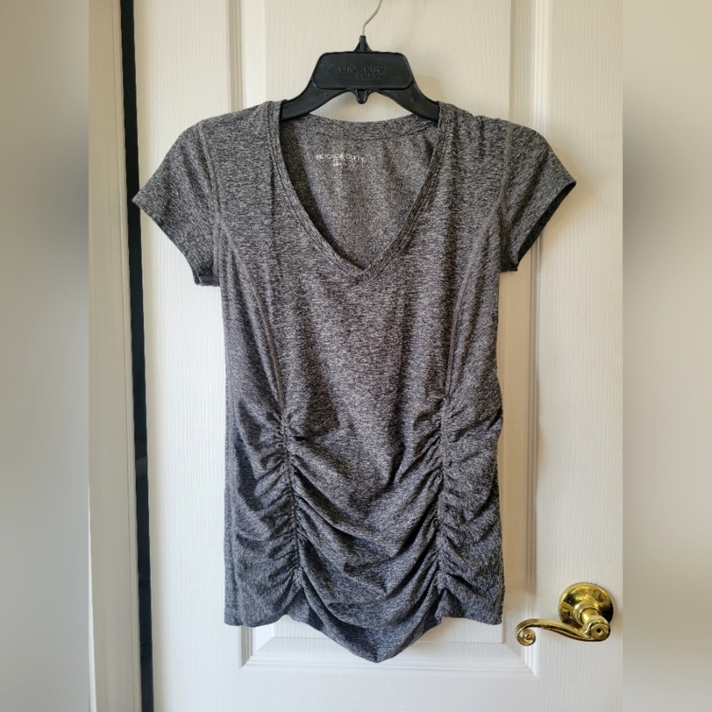 Beyond Yoga Beyond the Bump V-Neck Maternity SS Shirt Heathered Gray Size XS